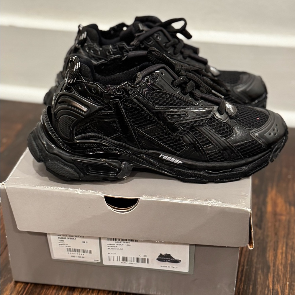 Balenciaga Runner Sneaker Black Woman’s size 9